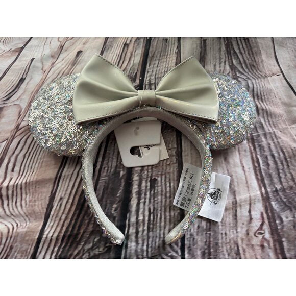 Disney Minnie Ears Headband Holiday  Silver Metallic Sequins - Picture 1 of 4